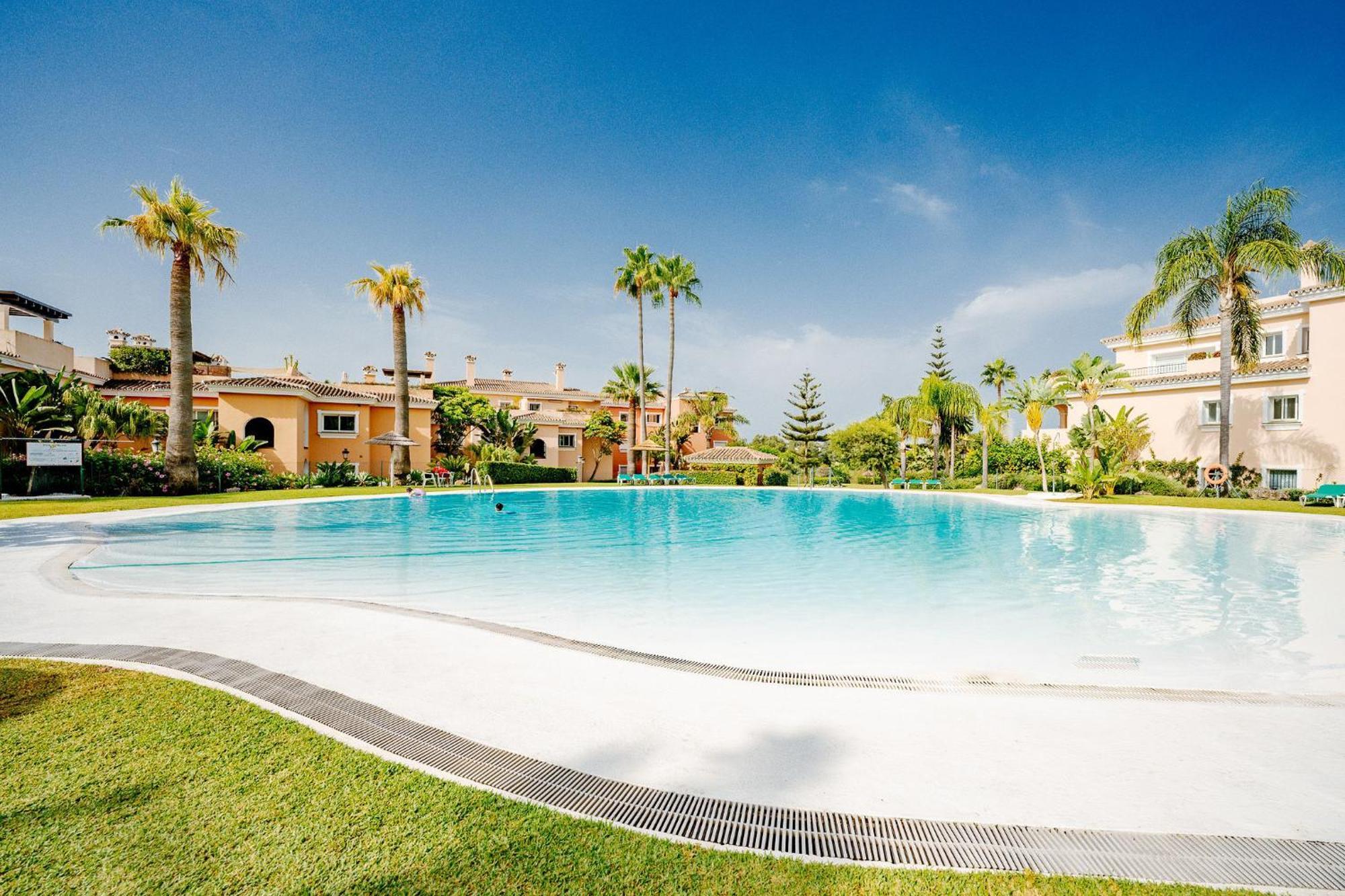 Apartamento Close To The With A Roof Terrace Estepona